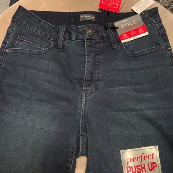 Shape enhancing jeans by Bold Elements, stretchy,6 - Picture 3 of 10